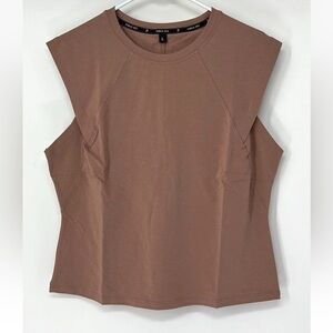 Public rec EUC go to muscle tank top men’s large Activewear Sleeveless